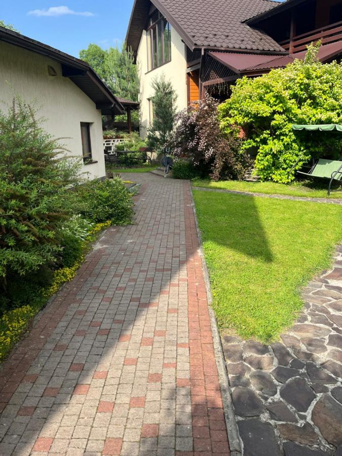 Central Courtyard Slavske Bagian luar foto