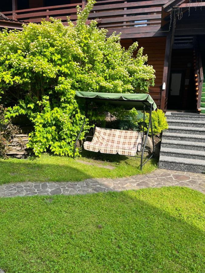 Central Courtyard Slavske Bagian luar foto